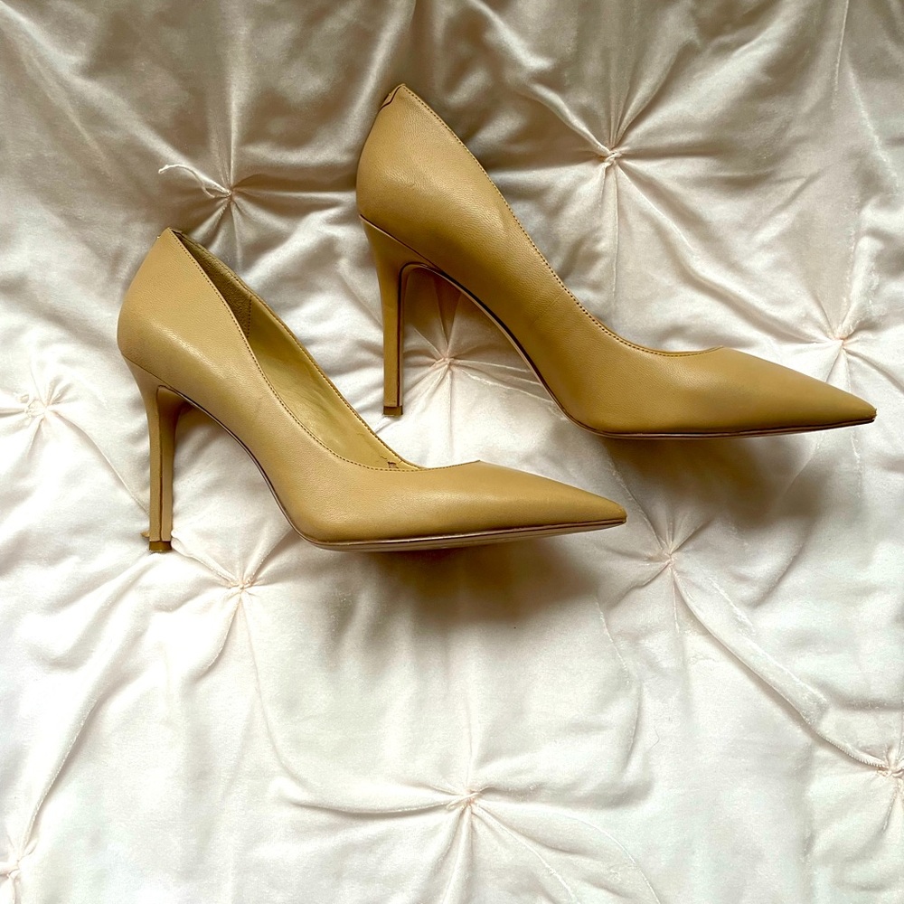 Tan high heels with pointed toe, Sam Edelman